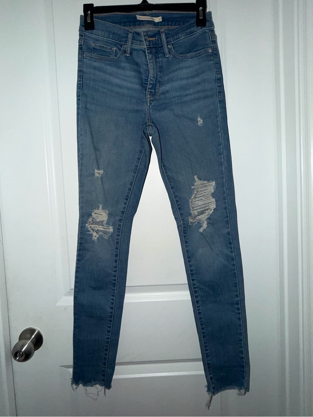 Levi’s Women’s 310 Shaping Super Skinny Jeans